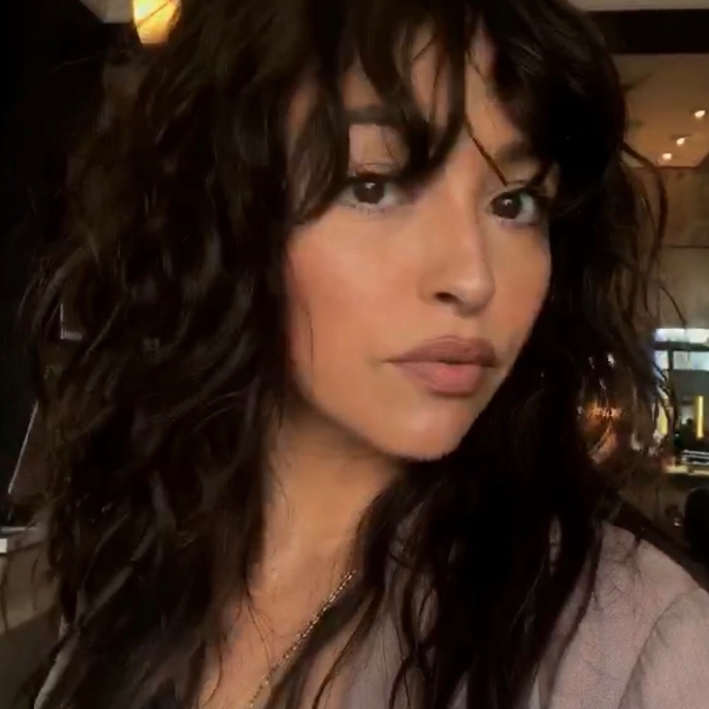 Meet your Posher, Serina